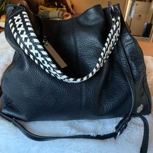 Vince Camuto Axton Hobo in Nero